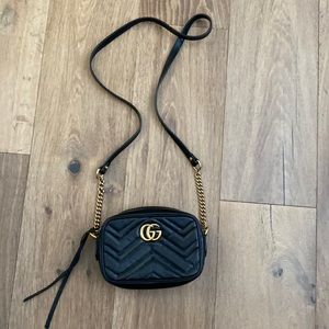 Gucci black mini marmont